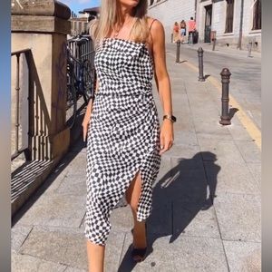 CHECKERBOARD PRINT SPLIT CAMI DRESS